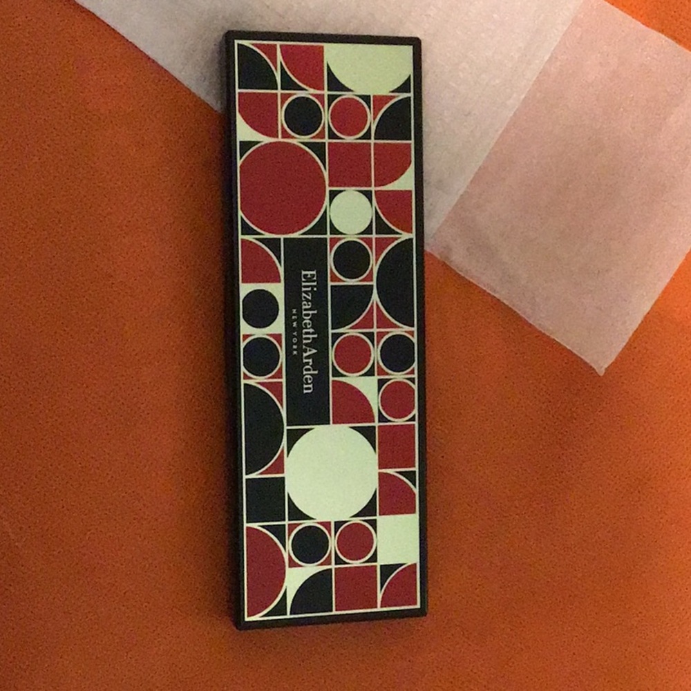 Elizabeth Arden Eyeshadow Palette (8)
